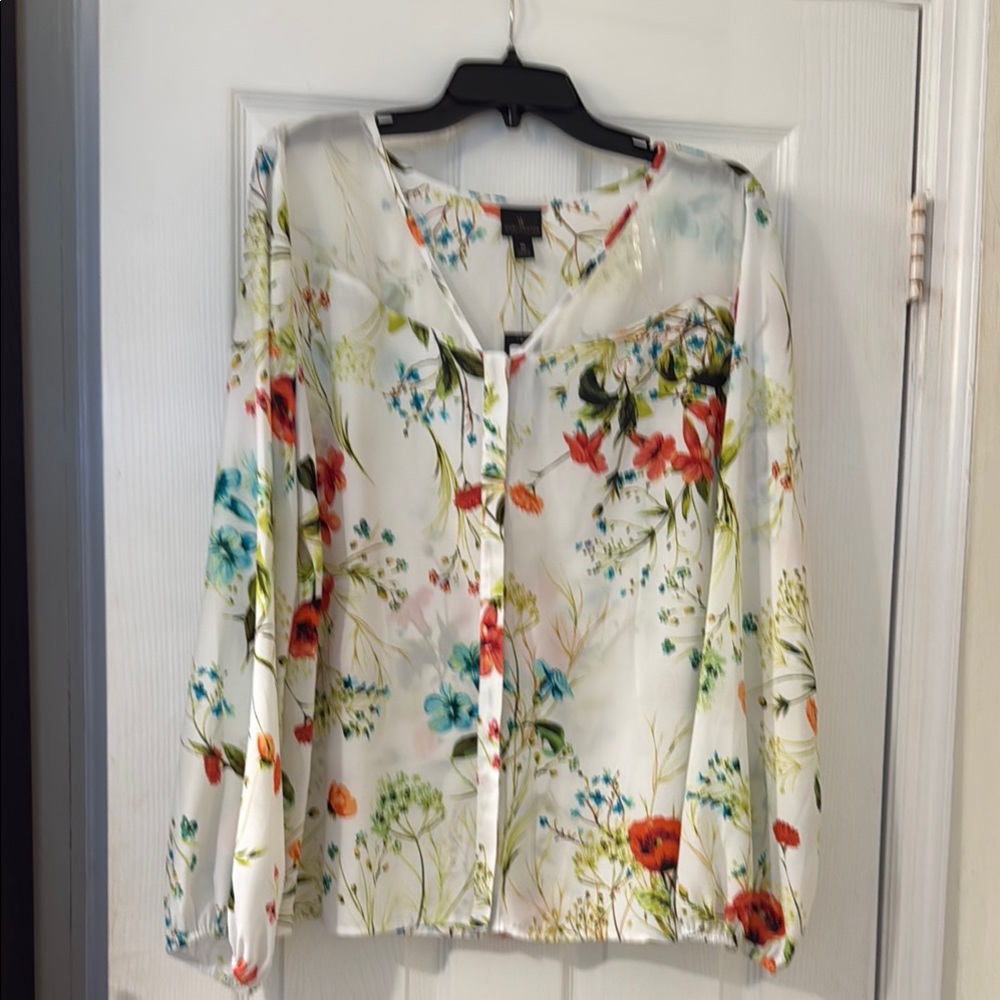 Worthington Cream Long Sleeve Buttoned Top
